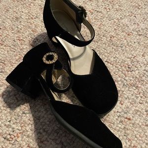 Girls black dress shoes